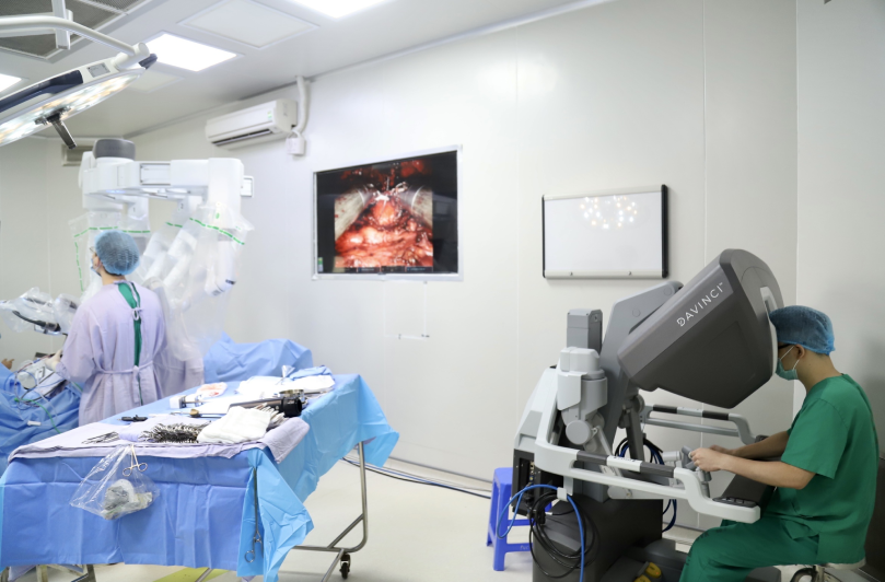 Bệnh viện K lần đầu đào tạo phẫu thuật robot điều trị 6 loại ung thư
