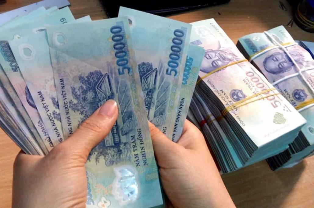Lãi suất cho vay bình quân tăng mạnh, nhiều nhà băng áp sát ngưỡng 11% Lãi suất cho vay bình quân tăng mạnh, nhiều nhà băng áp sát ngưỡng 11%