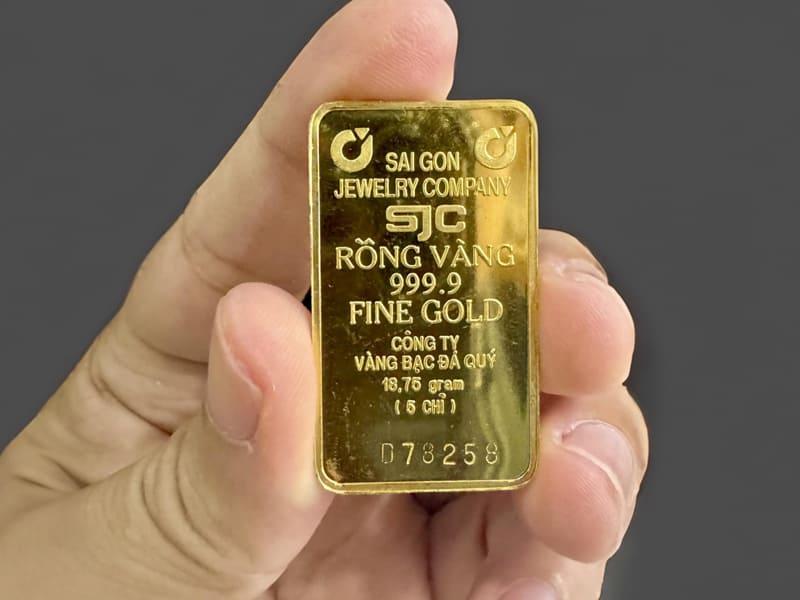 Vàng miếng SJC đồng loạt hạ nhiệt, có nơi xuống mức 147 triệu đồng/lượng