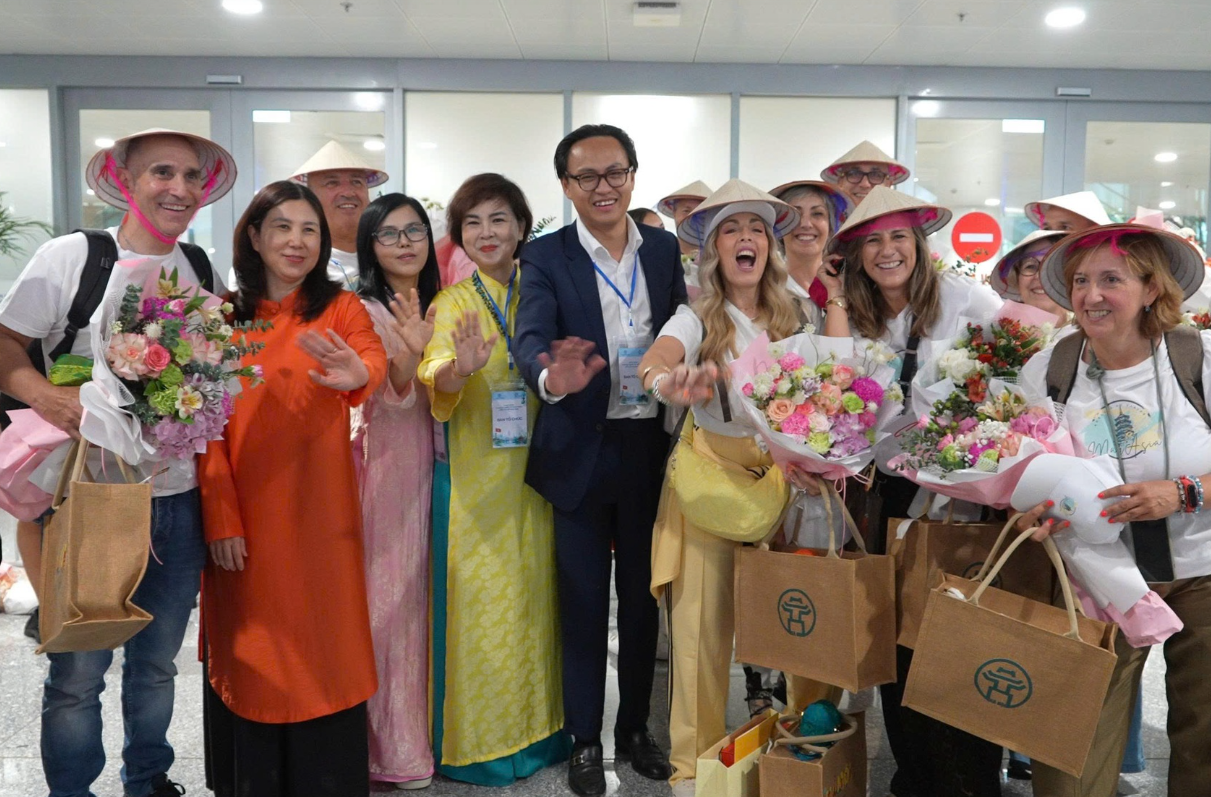 Hà Nội đón vị khách quốc tế thứ 5 triệu, khẳng định sức hút điểm đến Hà Nội đón vị khách quốc tế thứ 5 triệu, khẳng định sức hút điểm đến