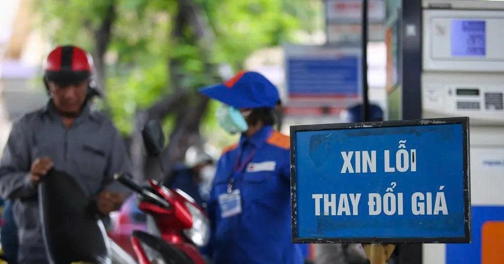 15h ngày 8/10, giá xăng tăng hơn 1.070 đồng/lít, dầu diesel bất ngờ giảm