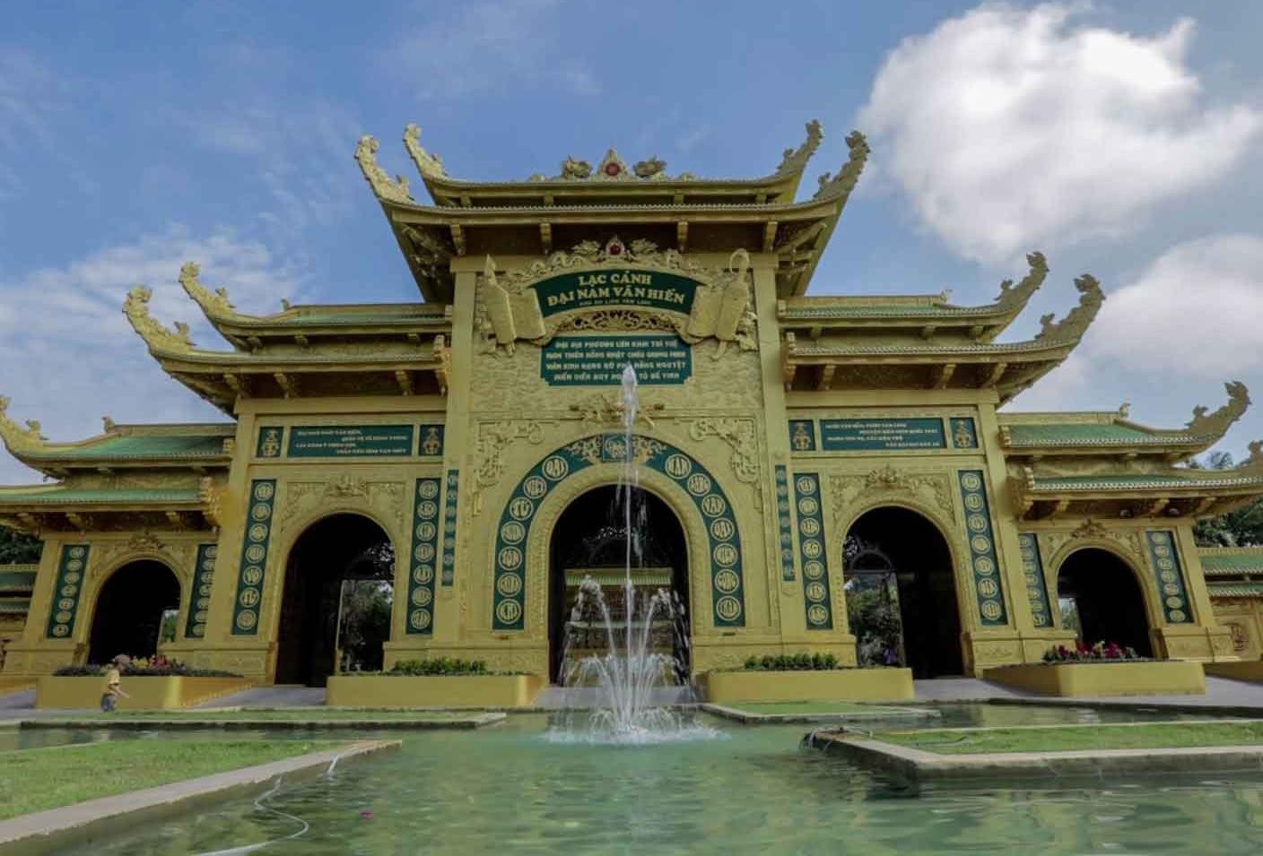 Sau 20 năm, NSƯT Cát Tường quay lại khu du lịch 6.000 tỷ của ông Huỳnh Uy Dũng và nhận xét thẳng về khu ăn uống và set cơm 700.000 đồng cho 4 người ăn Sau 20 năm, NSƯT Cát Tường quay lại khu du lịch 6.000 tỷ của ông Huỳnh Uy Dũng và nhận xét thẳng về khu ăn uống và set cơm 700.000 đồng cho 4 người ăn
