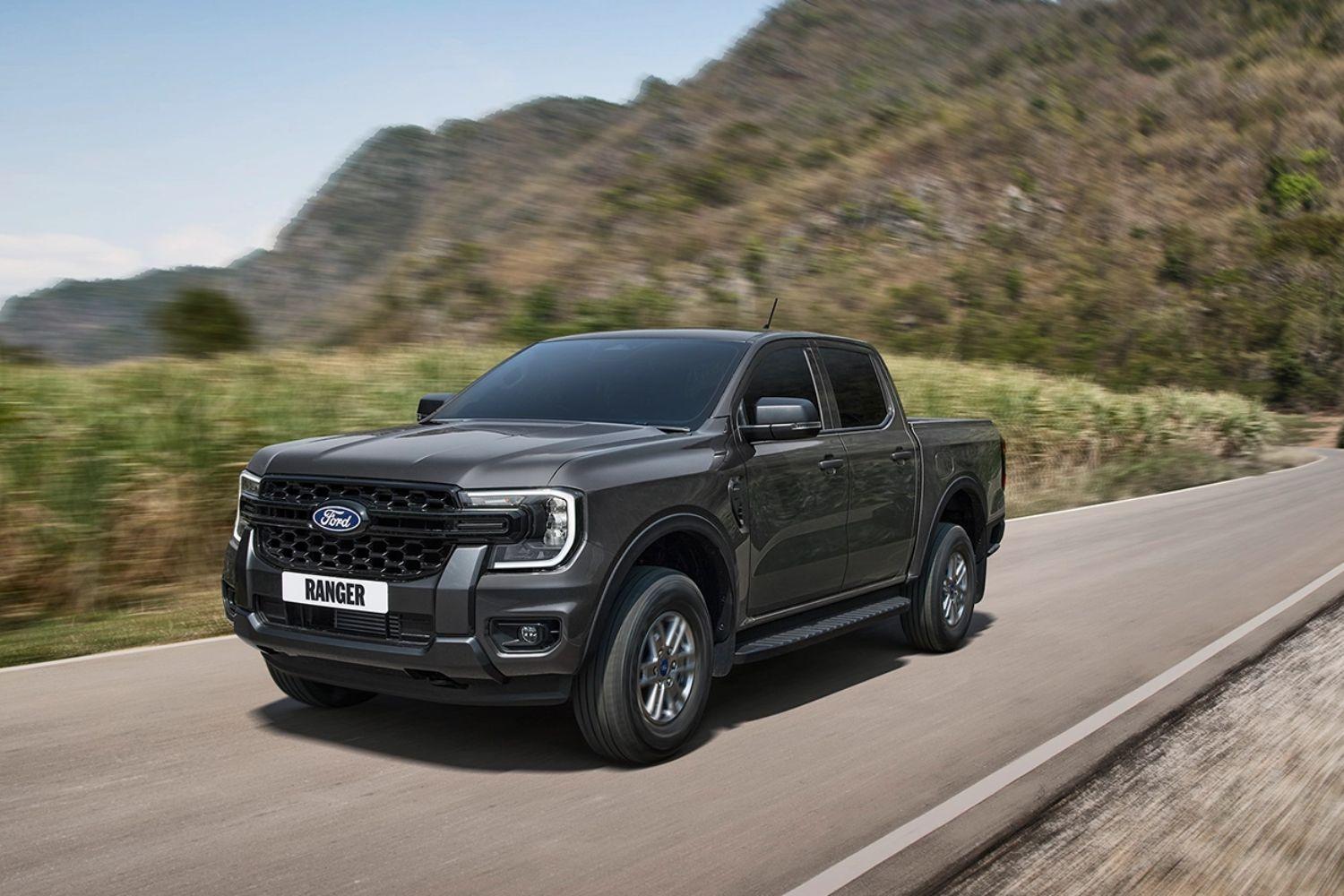 Ngoại lệ gọi tên Ford Ranger: Doanh số lao dốc, giá bán vẫn tăng hàng chục triệu đồng