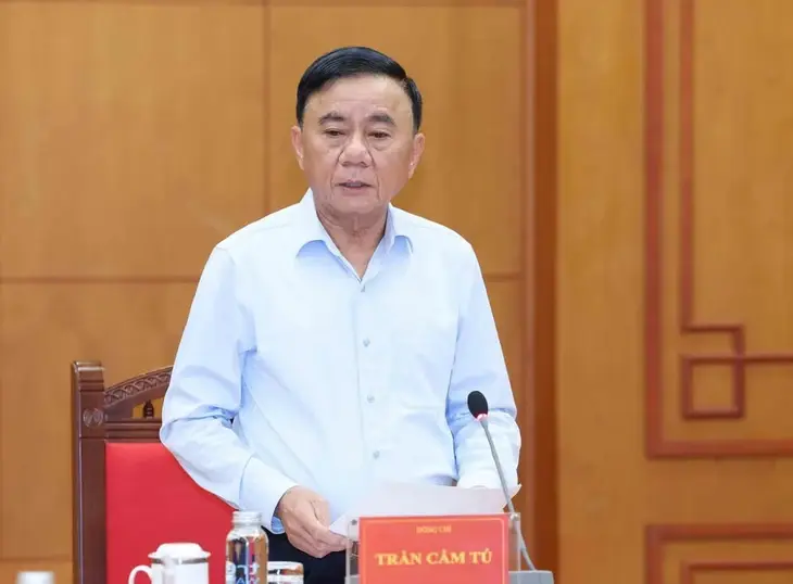 Nghiên cứu tổng kết, sửa đổi tổng thể Hiến pháp năm 2013