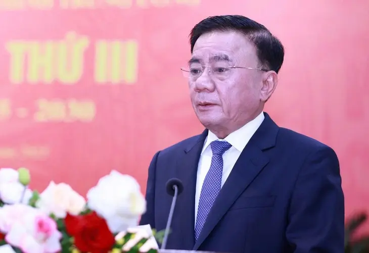 Thường trực Ban Bí thư Trần Cẩm Tú lên đường thăm chính thức Lào và Campuchia