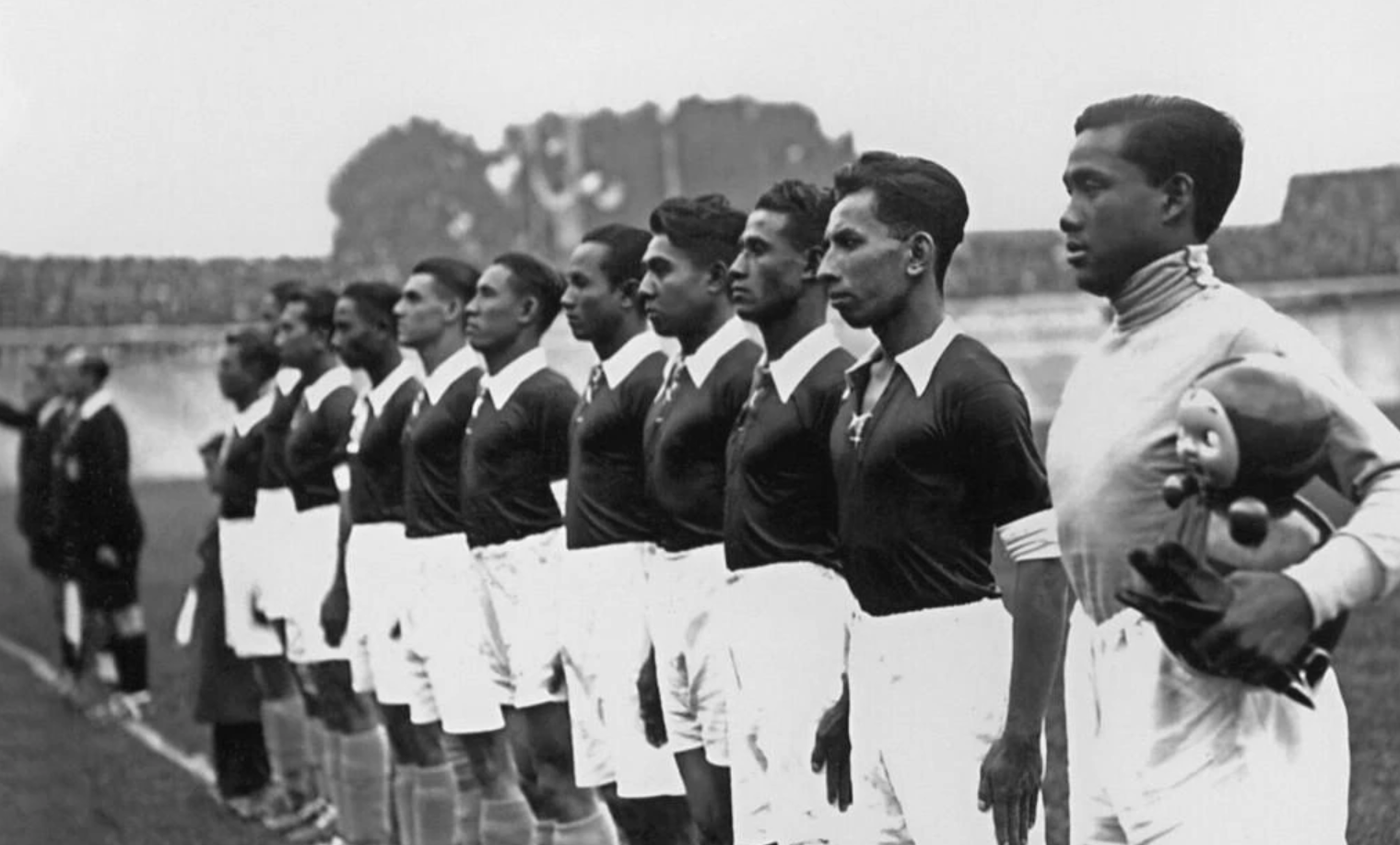 Quốc gia duy nhất của Đông Nam Á từng vào vòng chung kết World Cup, sử dụng tới 700 ngôn ngữ khác nhau Quốc gia duy nhất của Đông Nam Á từng vào vòng chung kết World Cup, sử dụng tới 700 ngôn ngữ khác nhau