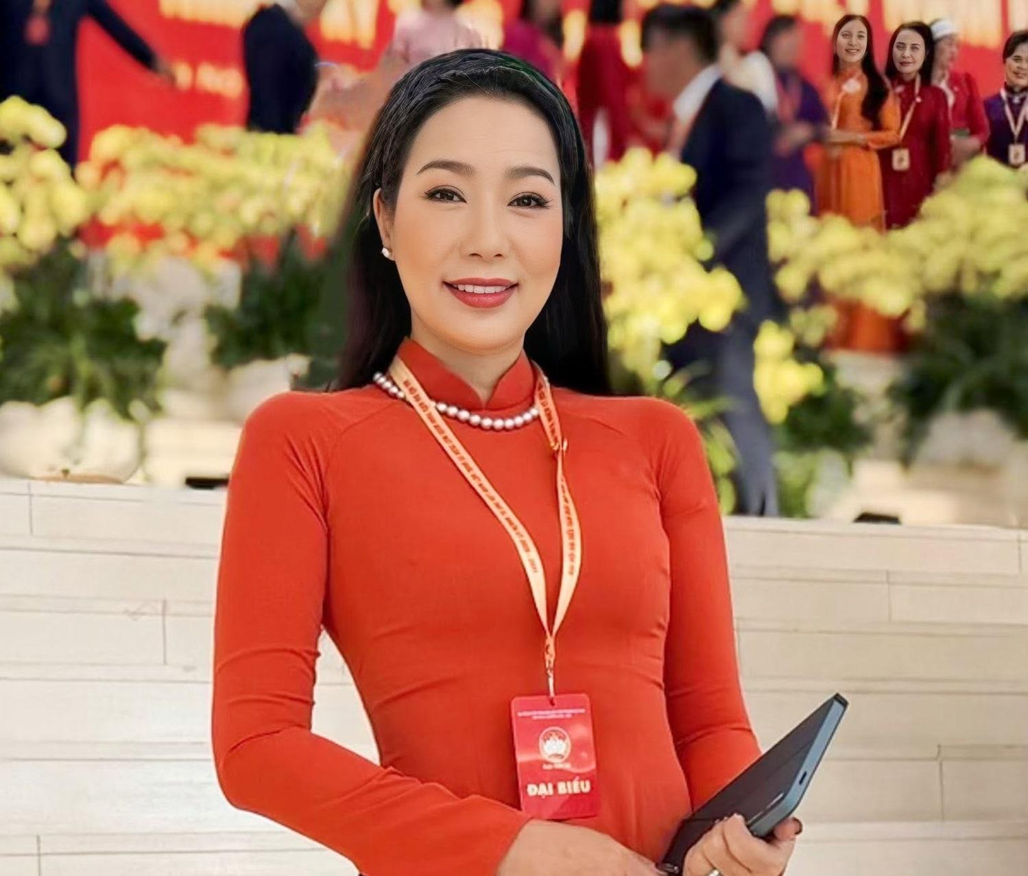 Nữ NSND đầu tiên giữ cương vị Chủ tịch Hội Sân khấu TP.HCM: Là Thạc sĩ, giảng viên, đang học Tiến sĩ Văn hóa nghệ thuật Nữ NSND đầu tiên giữ cương vị Chủ tịch Hội Sân khấu TP.HCM: Là Thạc sĩ, giảng viên, đang học Tiến sĩ Văn hóa nghệ thuật