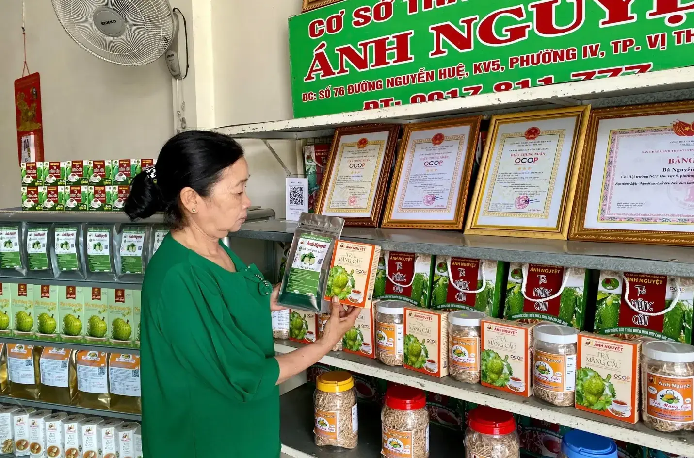 Từ nông sản rớt giá đến xây dựng sản phẩm trà OCOP 3 sao Từ nông sản rớt giá đến xây dựng sản phẩm trà OCOP 3 sao
