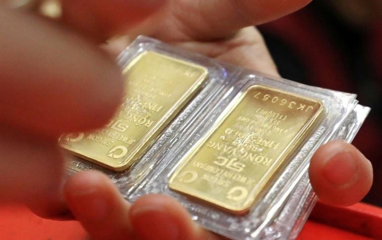 Giá vàng trong nước tăng mạnh, nới rộng khoảng cách với thế giới