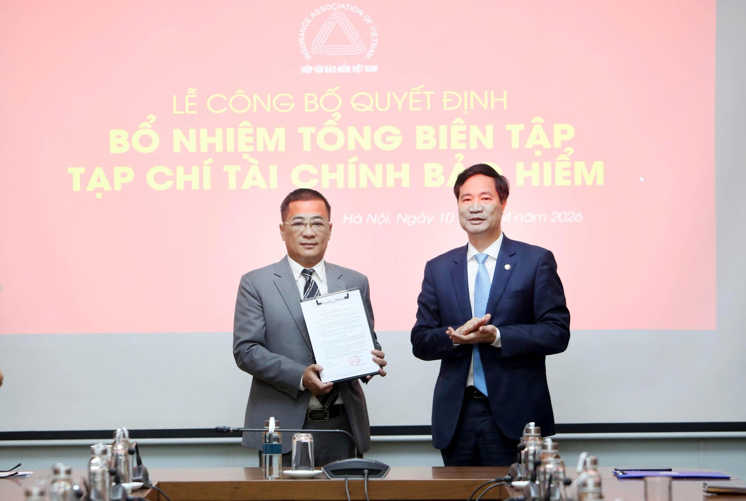 Bổ nhiệm nhà báo Nguyễn Phong Cầm giữ chức vụ Tổng biên tập Tạp chí Tài chính Bảo hiểm