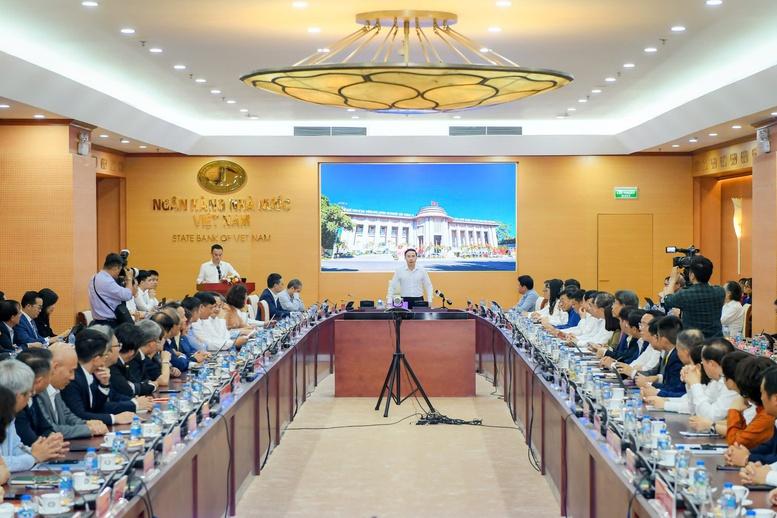 Ngân hàng bắt tay giảm lãi suất, thị trường vốn đón lực đẩy mới