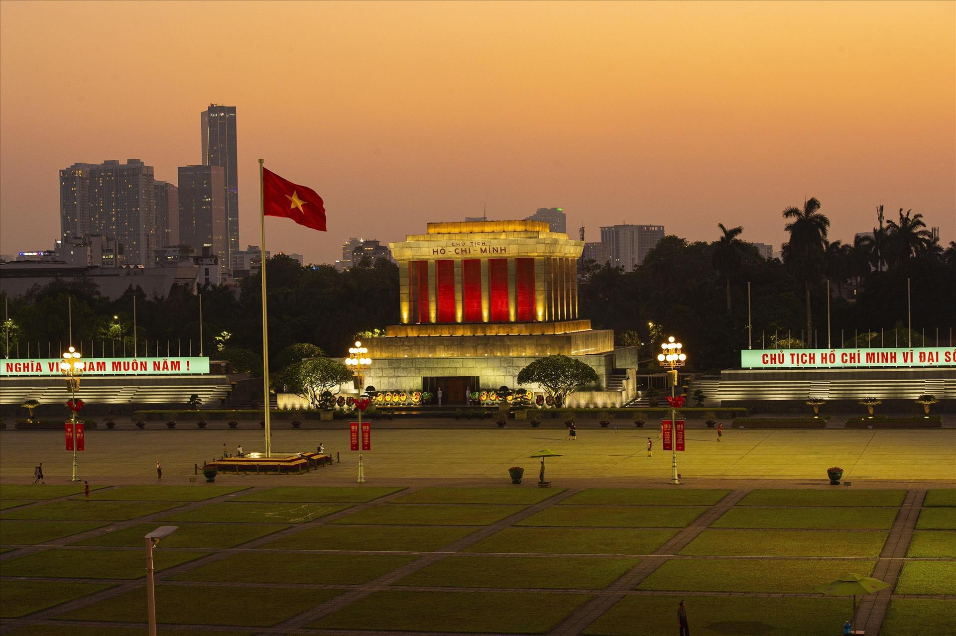 Bộ Tư lệnh Lăng Chủ tịch Hồ Chí Minh thông báo tin quan trọng tới toàn thể nhân dân Bộ Tư lệnh Lăng Chủ tịch Hồ Chí Minh thông báo tin quan trọng tới toàn thể nhân dân