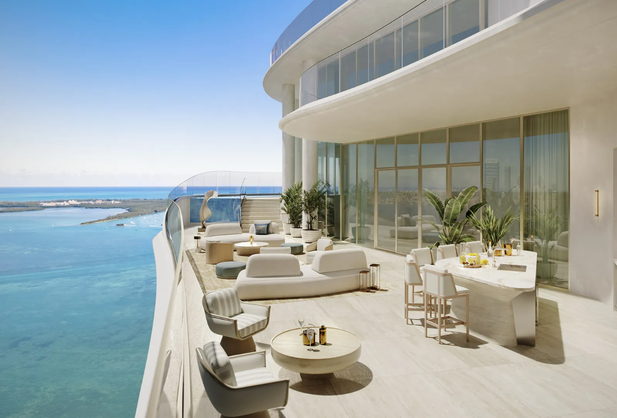 Bán thành công căn penthouse rộng gần 930m2 với giá 1.230 tỷ đồng Bán thành công căn penthouse rộng gần 930m2 với giá 1.230 tỷ đồng