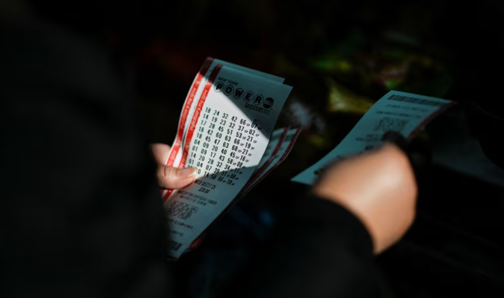Giải độc đắc xổ số Mỹ Powerball sắp cán mốc tiền thưởng 1 tỷ USD Giải độc đắc xổ số Mỹ Powerball sắp cán mốc tiền thưởng 1 tỷ USD