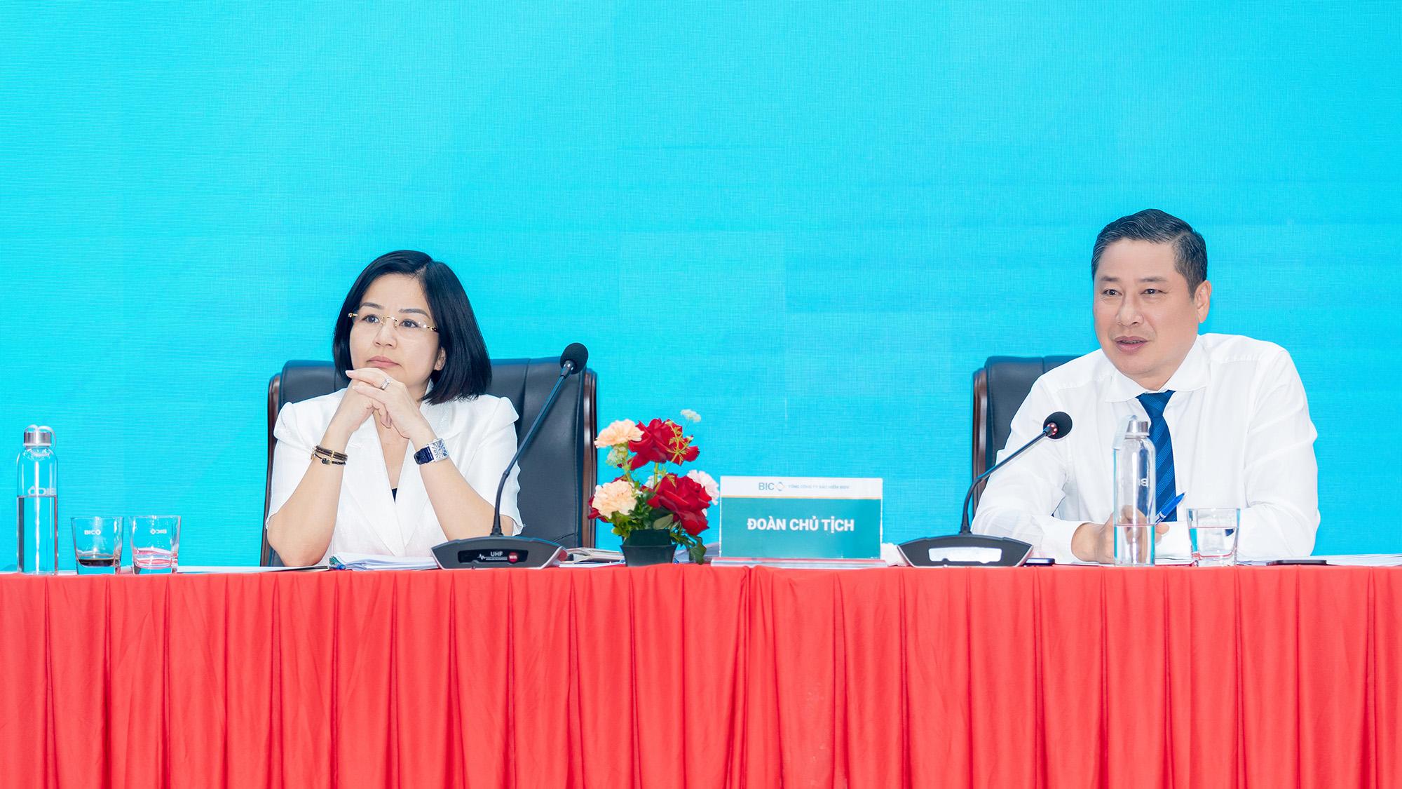 doan-chu-tich-dhdcd-bic-tra-loi-cac-cau-hoi-cua-co-dong_1778465229.jpg