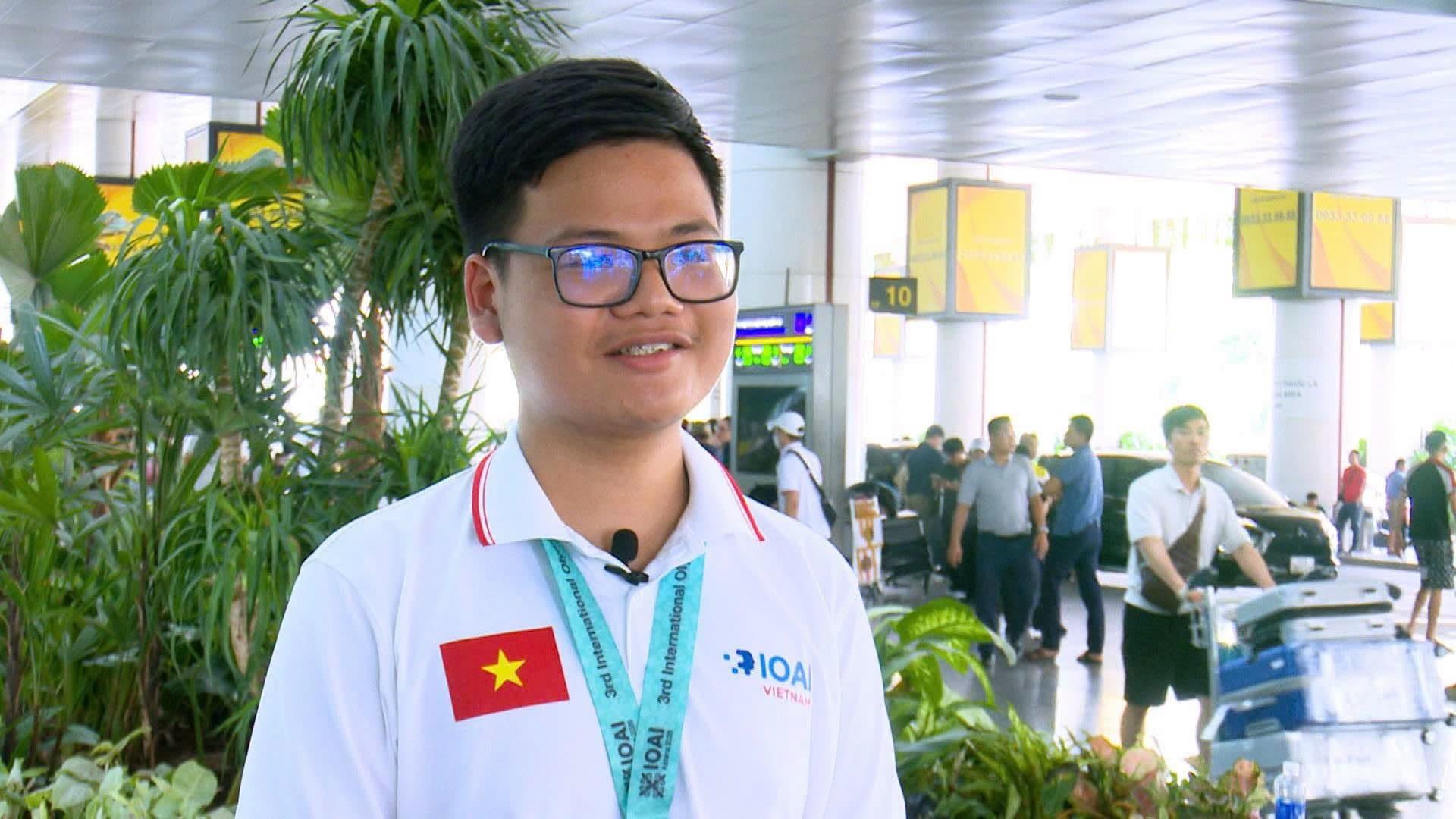 huychuong_1786436788.jpg