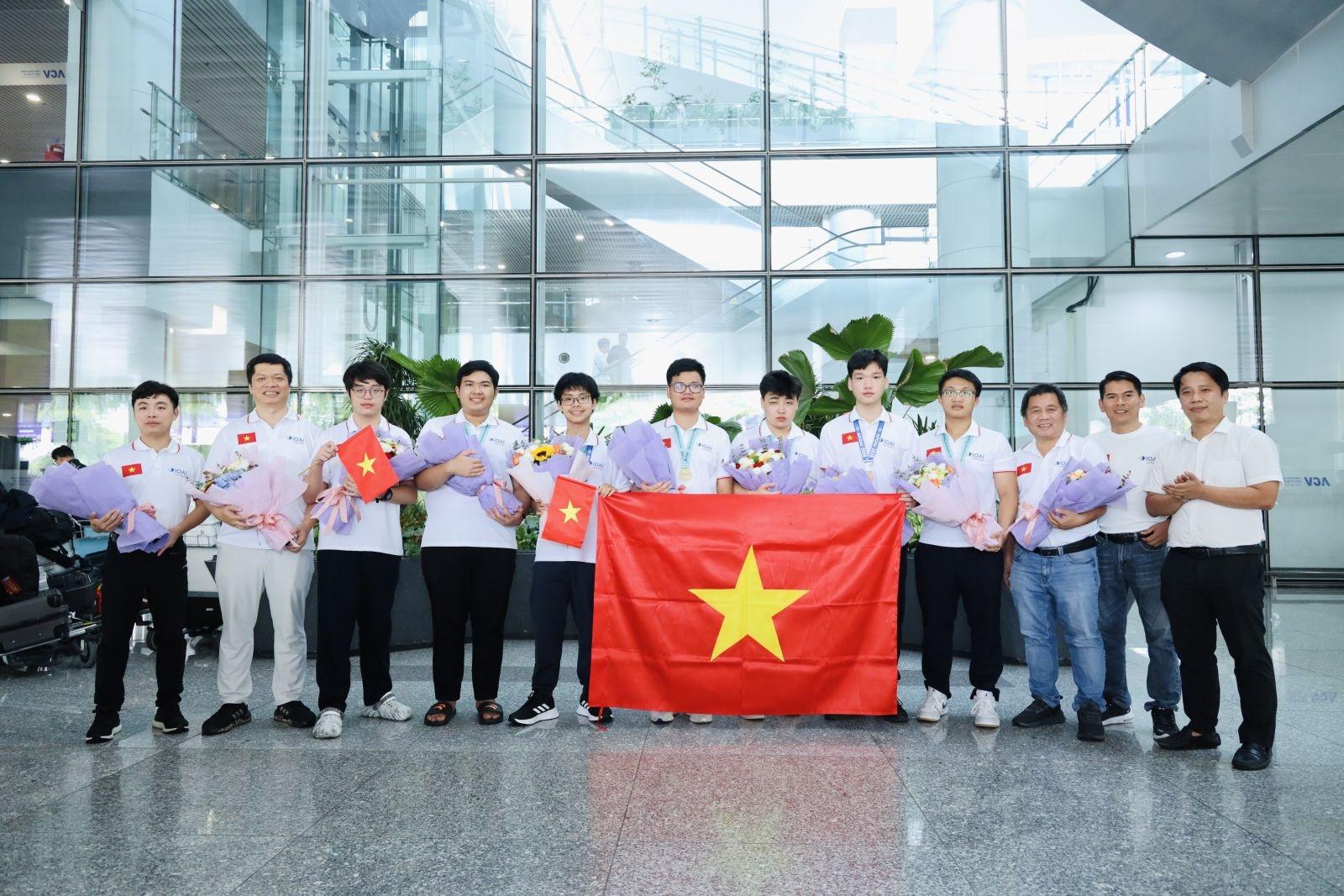 Nam sinh 2 năm liên tiếp giành Huy chương Vàng Olympic Trí tuệ nhân tạo quốc tế, lập thành tích hiếm có cho Việt Nam