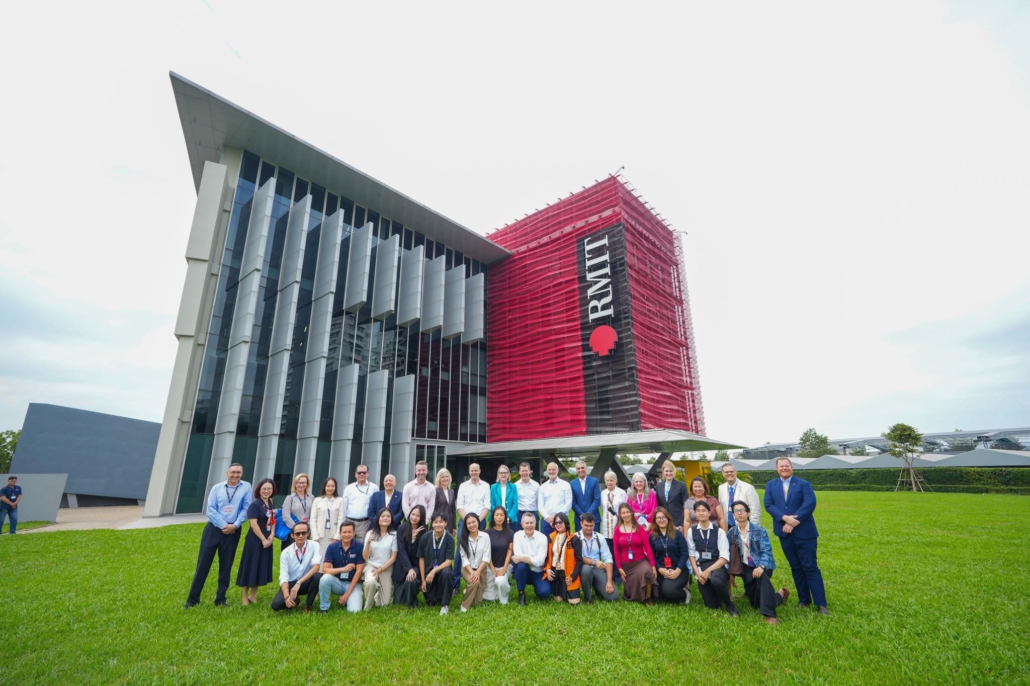 rmit1_1786432704.jpg