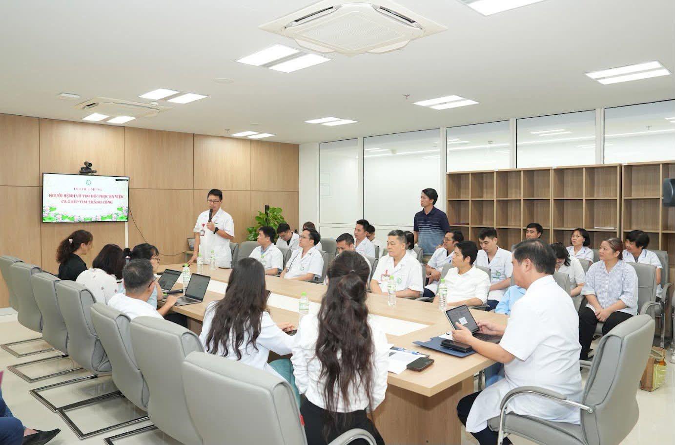 Bệnh viện Bạch Mai cứu sống hai người bệnh nguy kịch từ vỡ tim đến suy tim giai đoạn cuối Bệnh viện Bạch Mai cứu sống hai người bệnh nguy kịch từ vỡ tim đến suy tim giai đoạn cuối