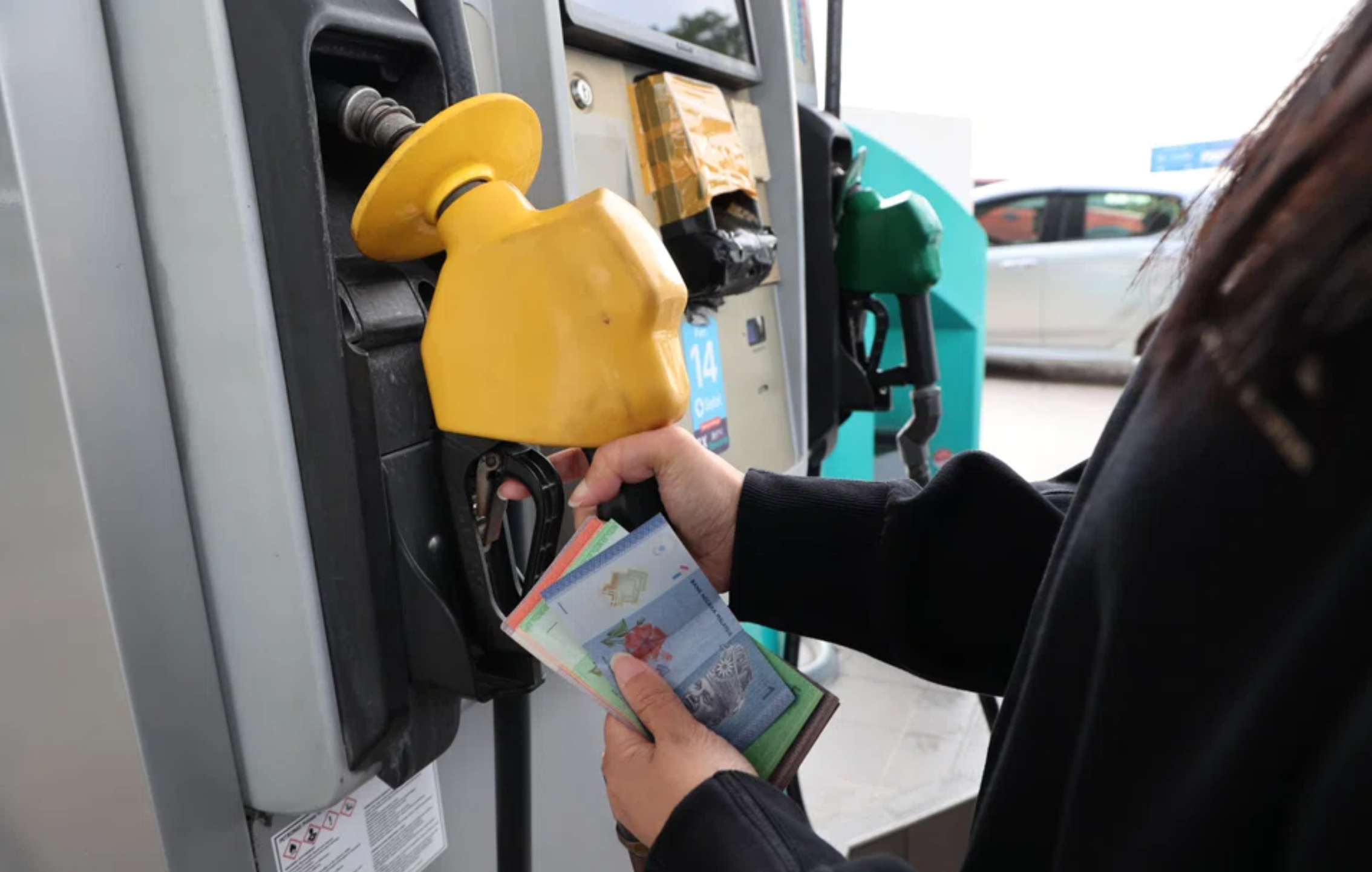 Quốc gia Đông Nam Á chỉ còn xăng dầu đủ dùng trong hơn 1 tháng, Bộ trưởng nói thẳng về hạn chót tháng 6