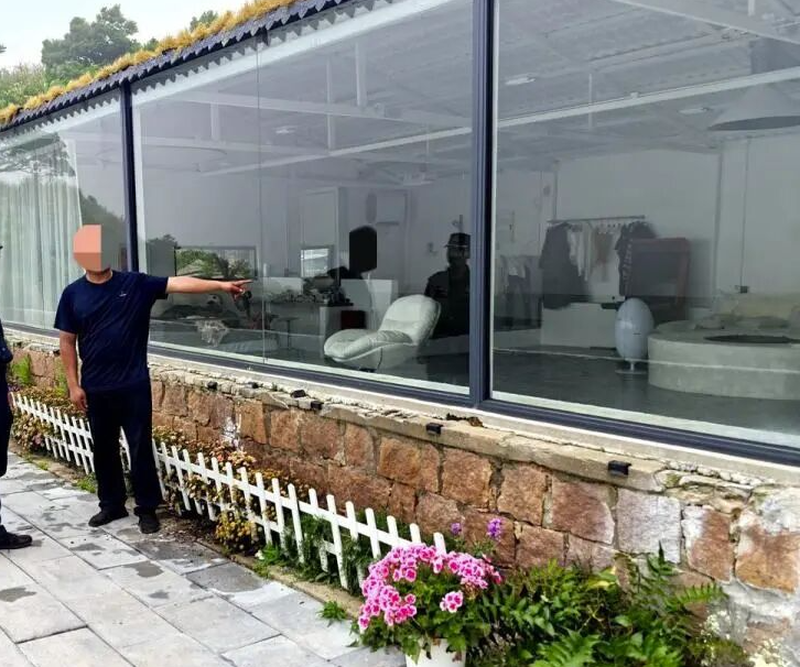 Cơ quan chức năng vào cuộc điều tra streamer nổi tiếng tự ý chiếm đảo hoang, cắm cờ mang tên mình để nhận tiền ủng hộ