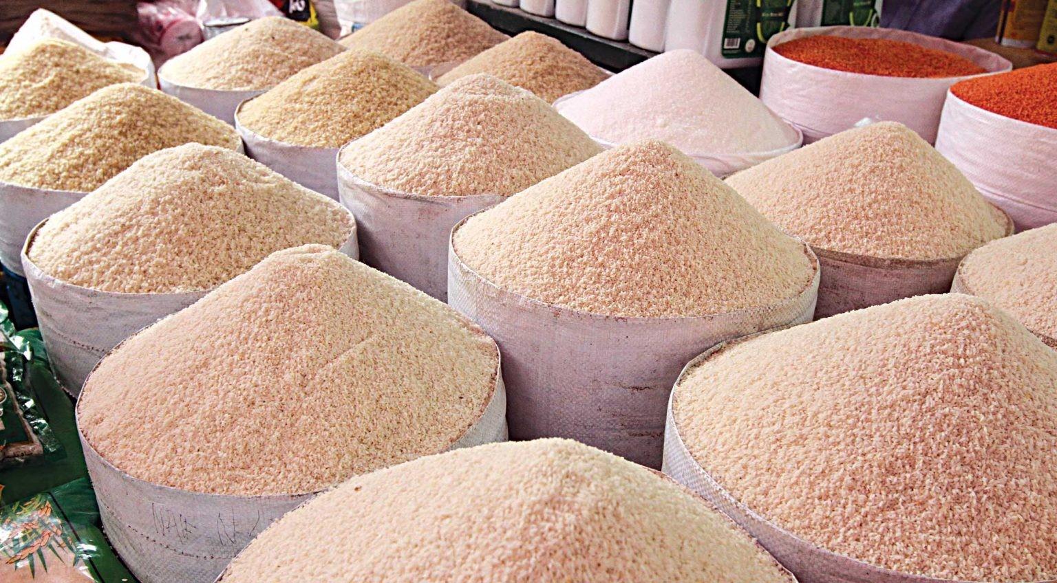 Giá gạo xuất khẩu giảm nhẹ trước rủi ro thời tiết