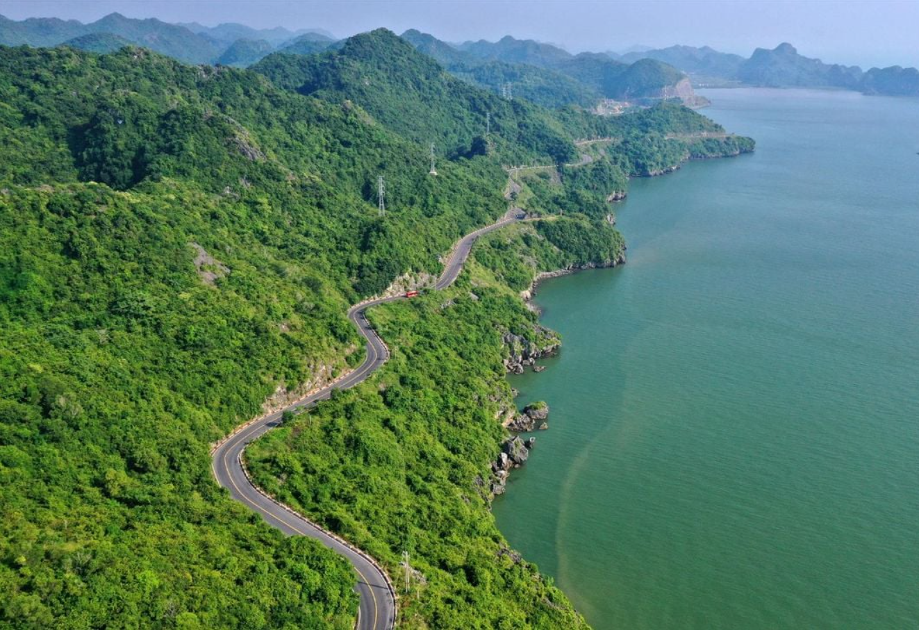 Không thể bỏ lỡ: Cung đường ven biển 1.800 tỷ đồng đẹp nhất miền Bắc, chạy xuyên 'đảo ngọc' lớn thứ 3 Việt Nam được UNESCO công nhận
