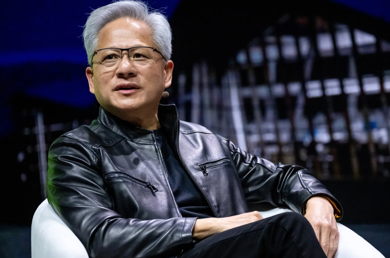 CEO Nvidia Jensen Huang bất ngờ được ông Trump 'triệu tập' sang Trung Quốc phút chót, chuyện gì đây?