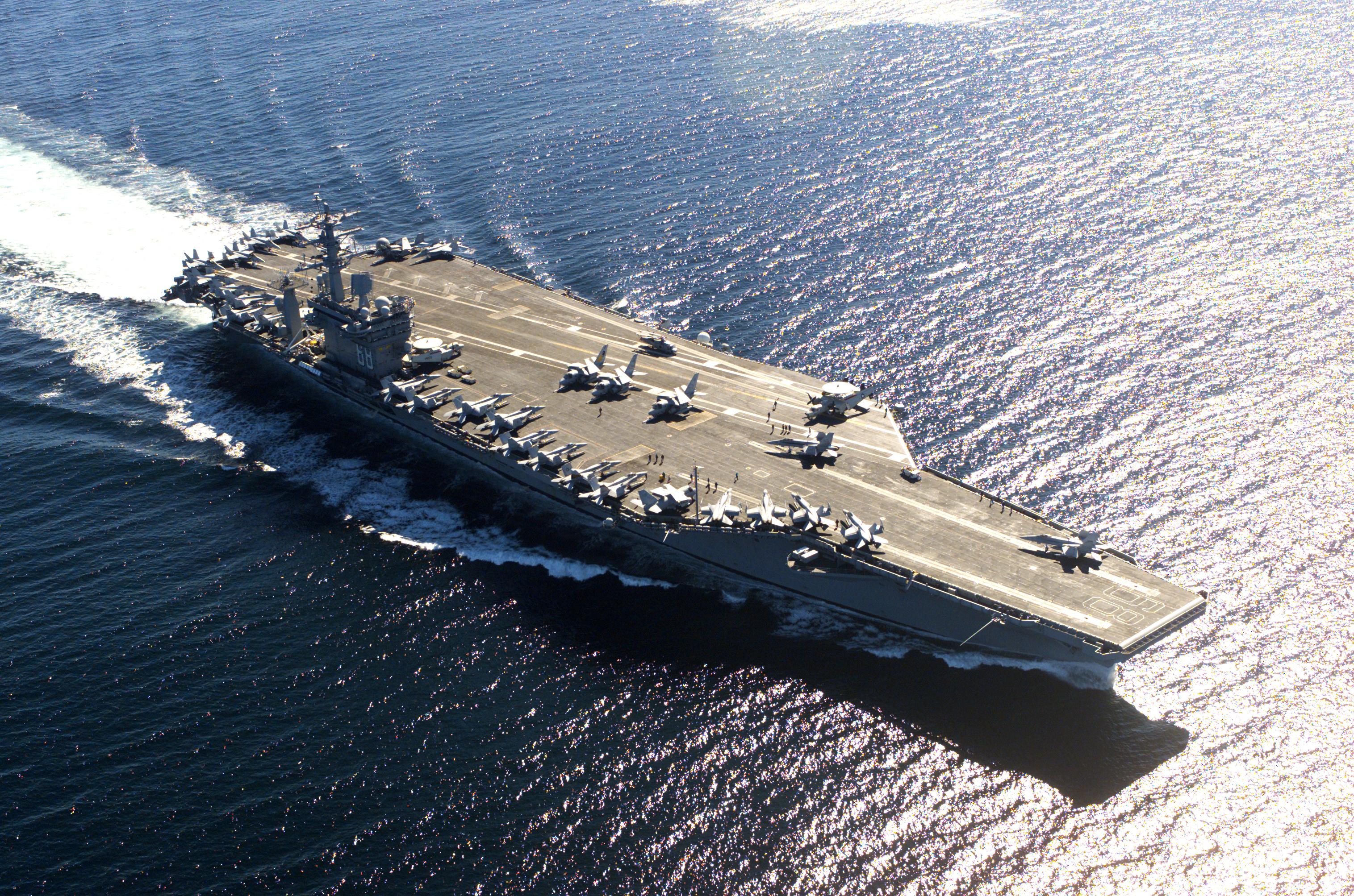 uss_nimitz_in_victoria_canada_036_1778668981.jpg