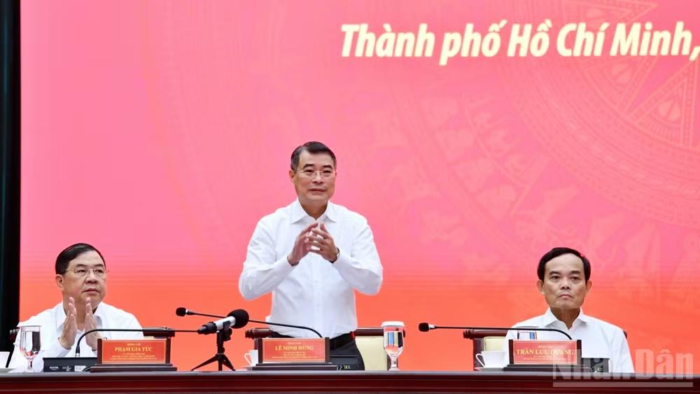 TP.HCM trước yêu cầu bứt phá: Đổi mới tư duy để hiện thực hóa mục tiêu tăng trưởng hai con số TP.HCM trước yêu cầu bứt phá: Đổi mới tư duy để hiện thực hóa mục tiêu tăng trưởng hai con số