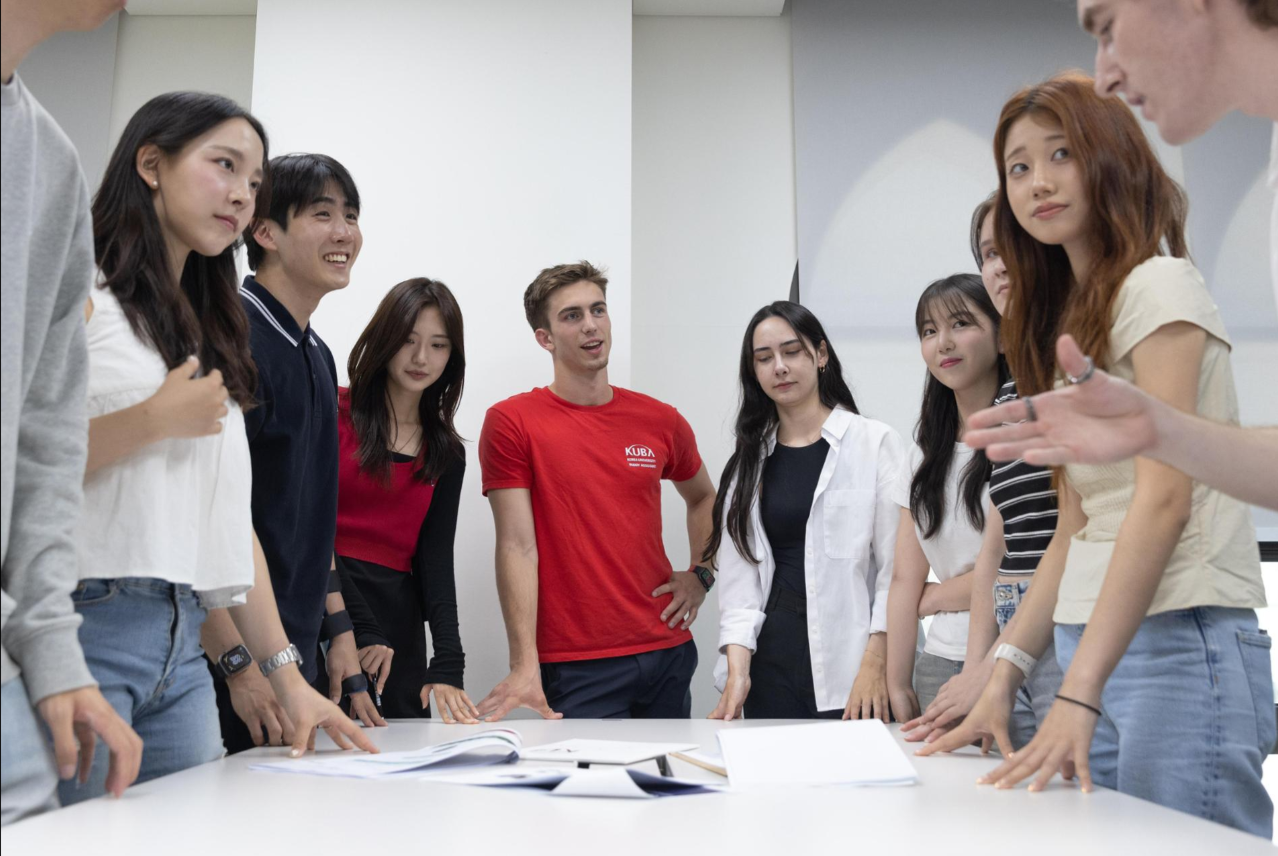 Ngày càng nhiều sinh viên Hàn Quốc không muốn tốt nghiệp Đại học đúng hạn