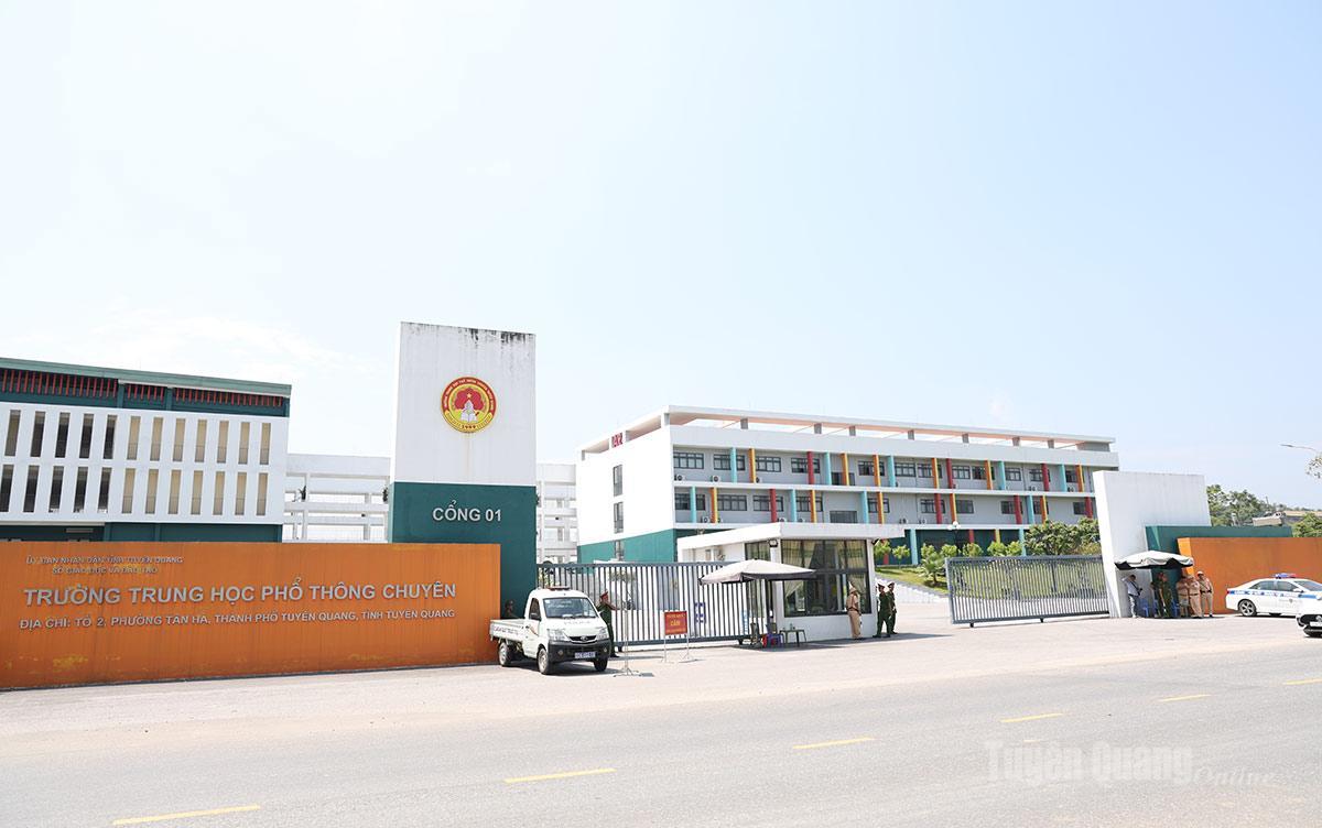 Vì sao 5 thí sinh ở Tuyên Quang không có mặt tại buổi làm thủ tục thi lại?