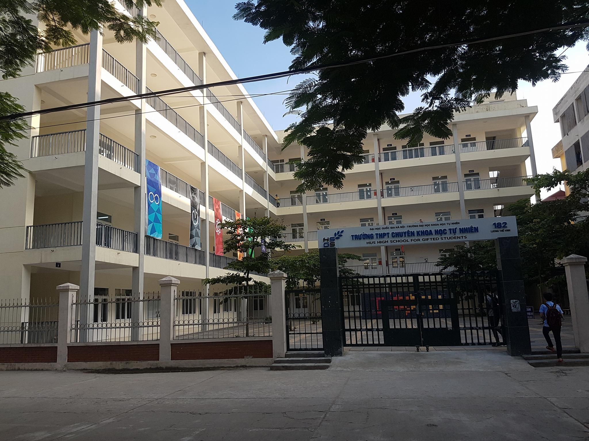 Ngôi trường chuyên là 'cái nôi' đào tạo Giáo sư Ngô Bảo Châu: Được mệnh danh là 'lò luyện Olympic quốc tế', thành tích khó trường nào vượt qua