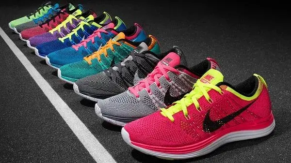 Giày Nike, Adidas giá rẻ bất thường: 5 cách kiểm tra trước khi xuống tiền