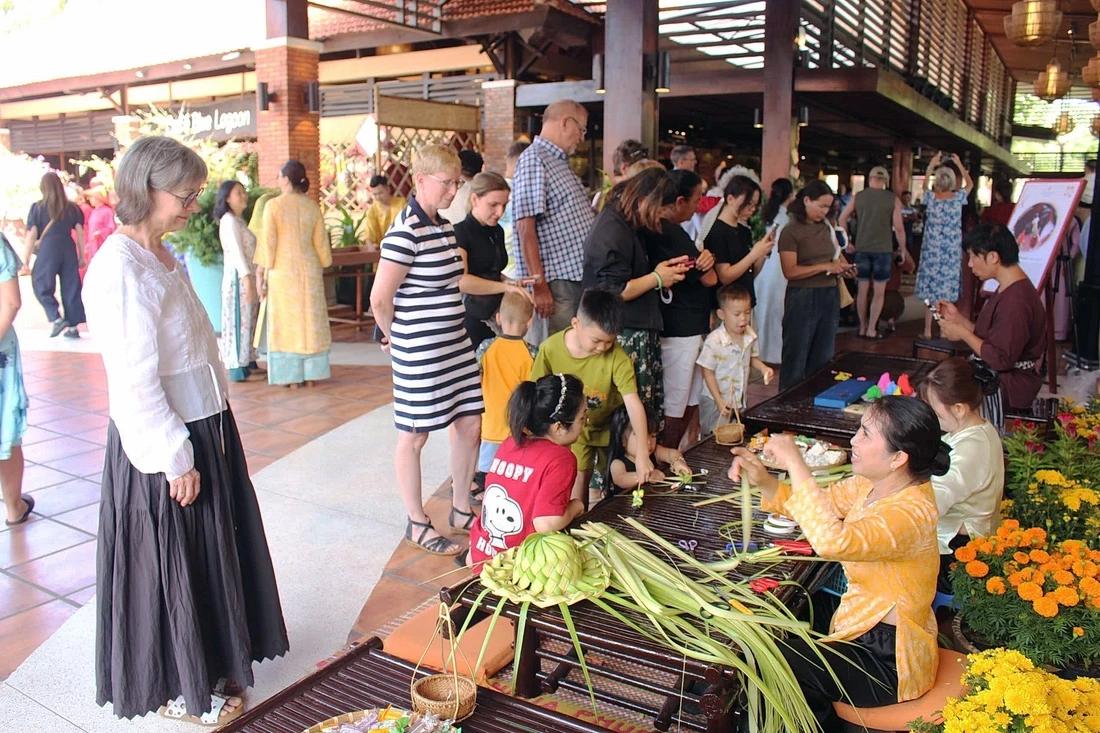 Du lịch Tết Bính Ngọ: khách sạn 4-5 sao đồng loạt "cháy phòng"