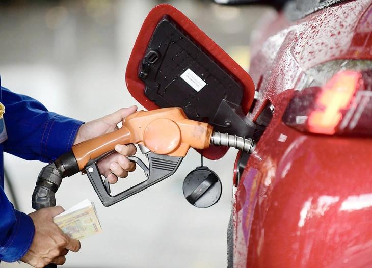 Chi mạnh Quỹ Bình ổn, giá xăng dầu tiếp tục được giữ ổn định