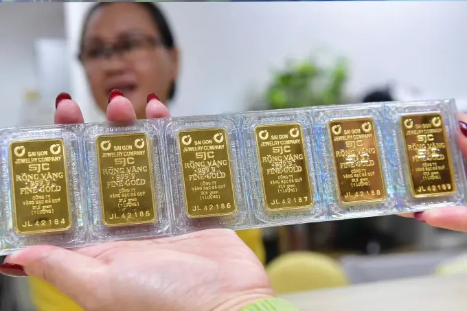 Giá vàng bật tăng trong bối cảnh căng thẳng địa chính trị Giá vàng bật tăng trong bối cảnh căng thẳng địa chính trị