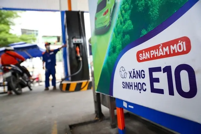 Petrolimex công bố giá xăng E10