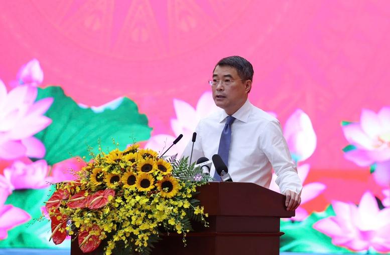 Thủ tướng Lê Minh Hưng phát động Phong trào thi đua quyết tâm thực hiện thắng lợi mục tiêu tăng trưởng bền vững "2 con số" Thủ tướng Lê Minh Hưng phát động Phong trào thi đua quyết tâm thực hiện thắng lợi mục tiêu tăng trưởng bền vững "2 con số"