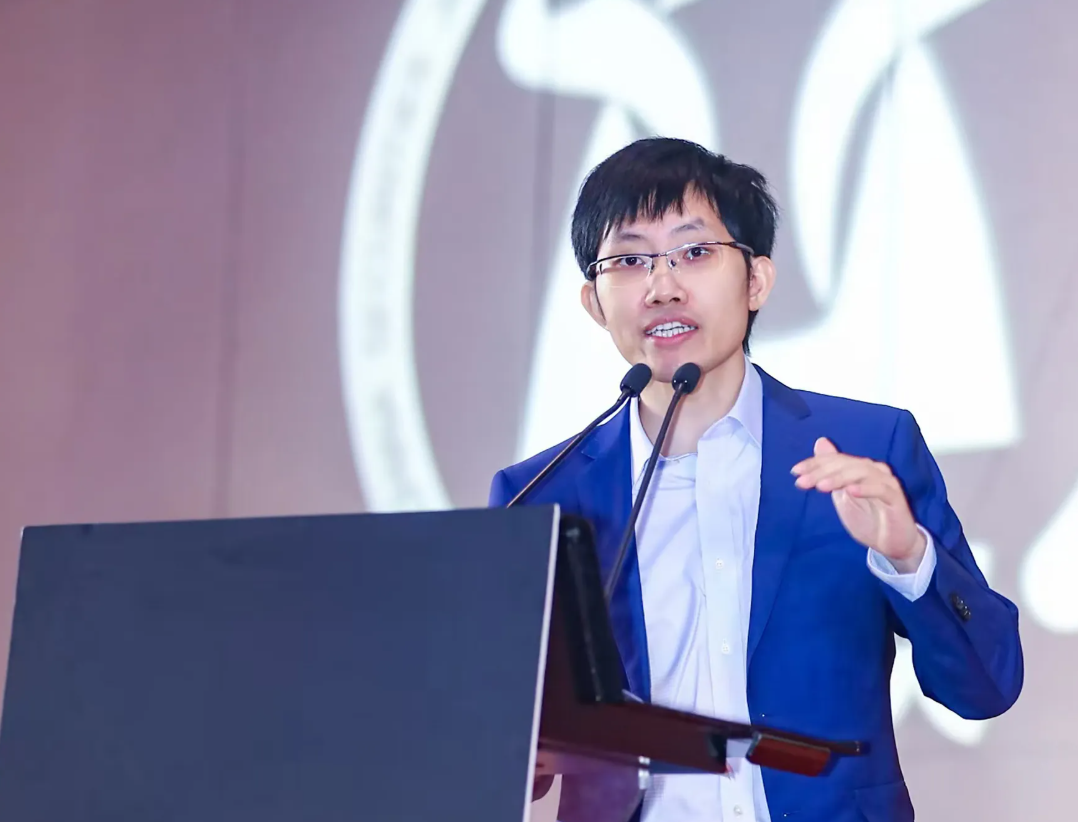 Vượt lãnh đạo OpenAI, người đàn ông Trung Quốc trở thành tỷ phú AI giàu nhất thế giới