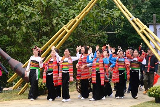 Hà Nội sẽ trực tiếp quản lý Làng Văn hóa - Du lịch các dân tộc Việt Nam từ 1/7/2026 Hà Nội sẽ trực tiếp quản lý Làng Văn hóa - Du lịch các dân tộc Việt Nam từ 1/7/2026