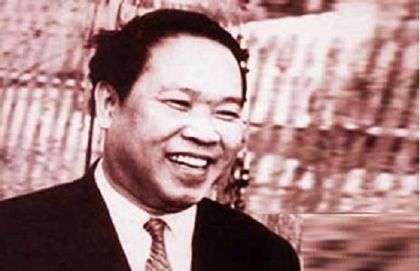 Nhà thơ nổi tiếng Việt Nam giữ chức Bộ trưởng khi mới 26 tuổi, là người ký quyết định thành lập Học viện An ninh Nhân dân