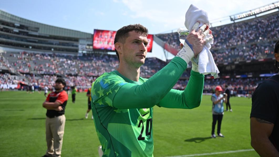Thủ môn duy nhất tại World Cup 2026 tốt nghiệp ĐH Harvard: Xuất thân từ gia đình học thuật hiếm có, từng thực hiện dự án nghiên cứu về các quả phạt đền Thủ môn duy nhất tại World Cup 2026 tốt nghiệp ĐH Harvard: Xuất thân từ gia đình học thuật hiếm có, từng thực hiện dự án nghiên cứu về các quả phạt đền