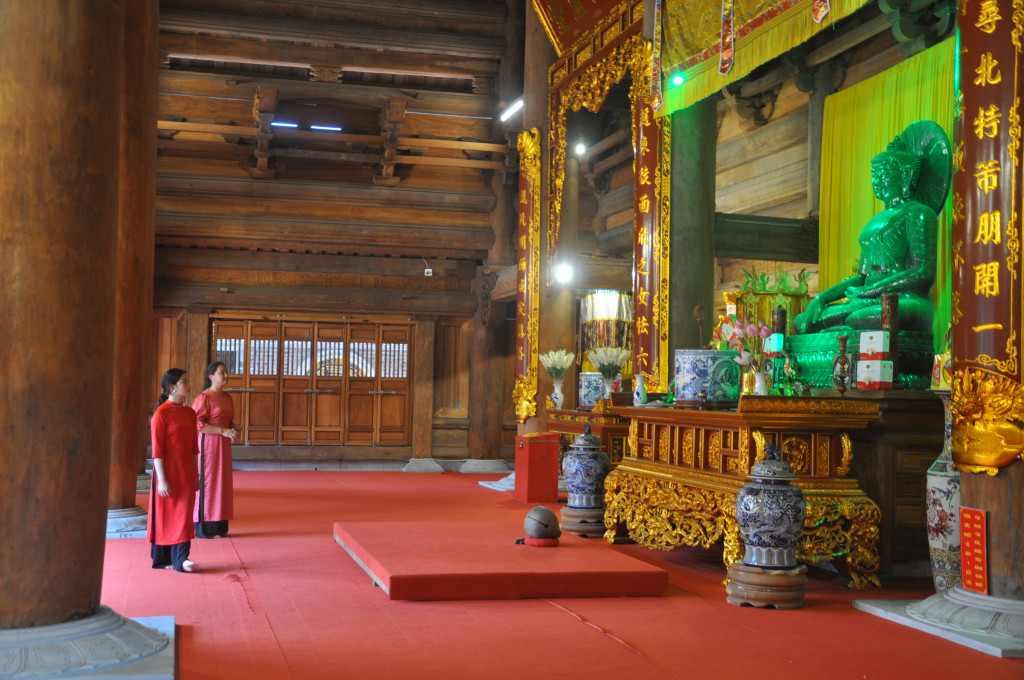chuaquynhlam2_1786790685.jpg