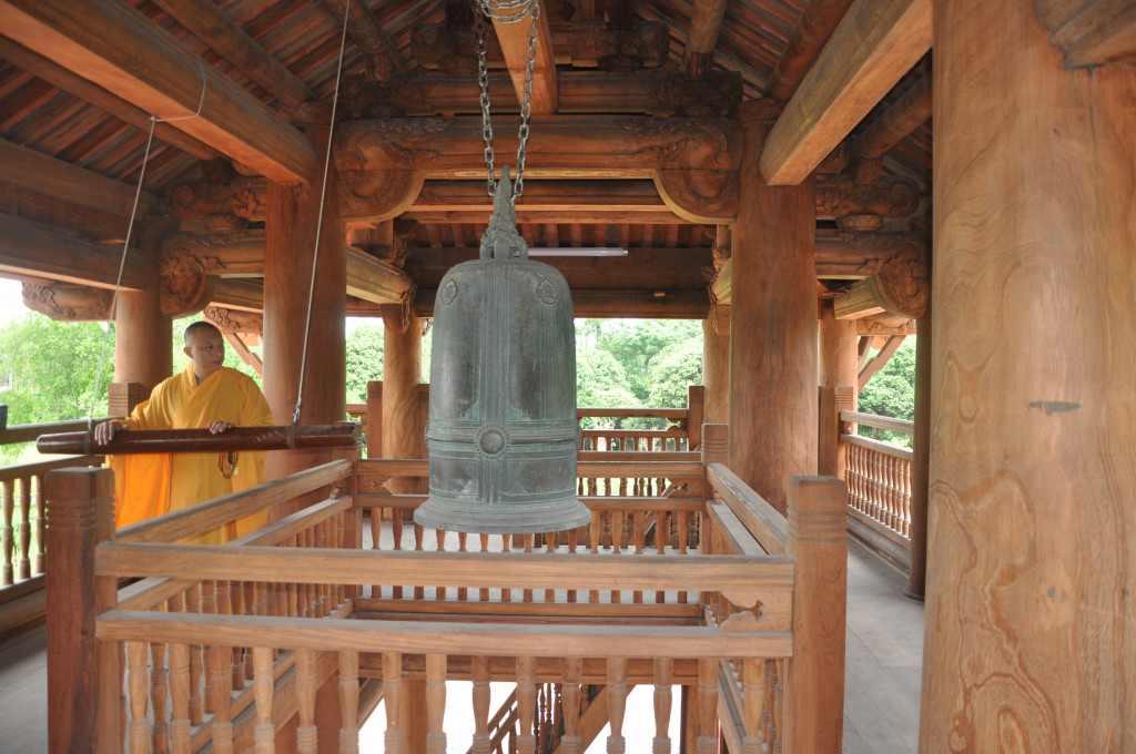 chuaquynhlam3_1786790685.jpg
