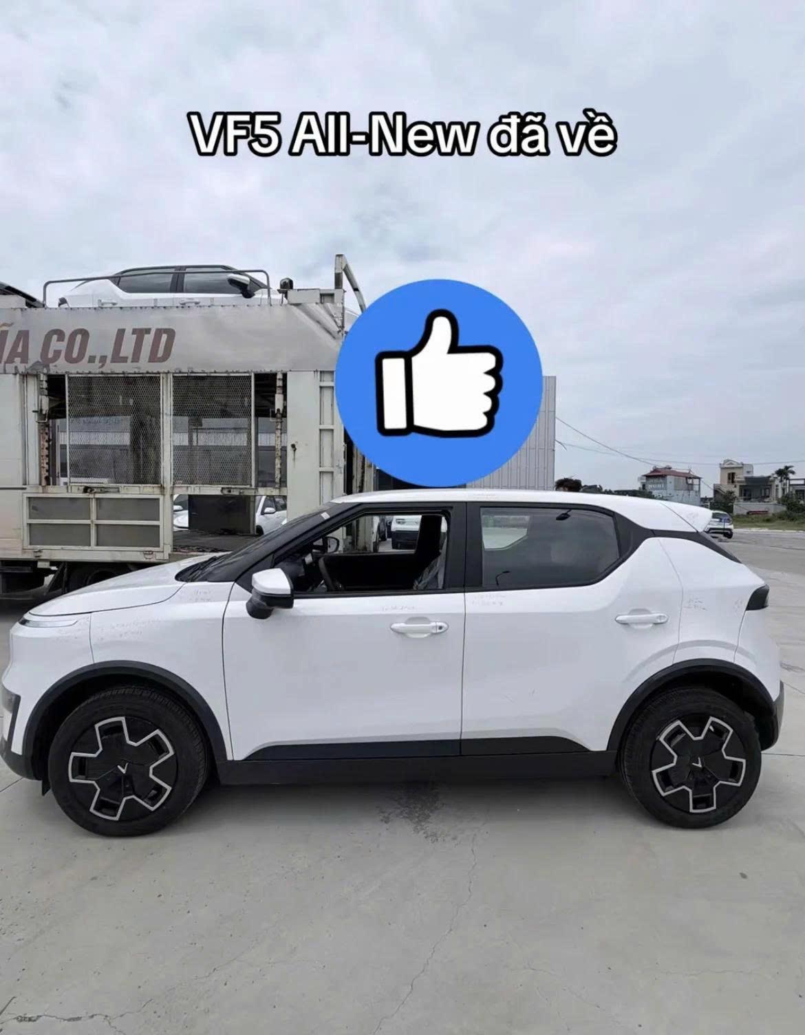 Mẫu xe điện 'quốc dân' VinFast VF 5 xuất hiện tại đại lý: Từ mâm xe đến nội thất đều khác trước Mẫu xe điện 'quốc dân' VinFast VF 5 xuất hiện tại đại lý: Từ mâm xe đến nội thất đều khác trước