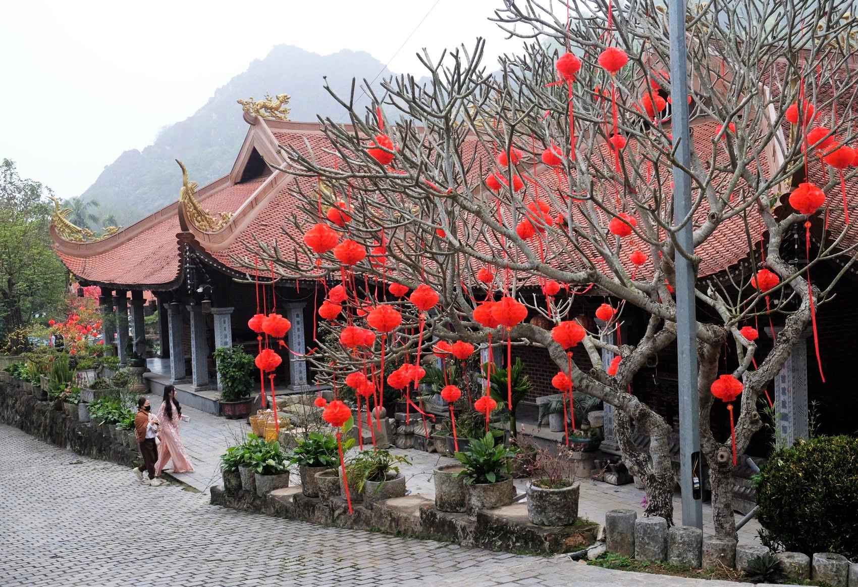 Khi mùa xuân trở về bên dòng sông Mã