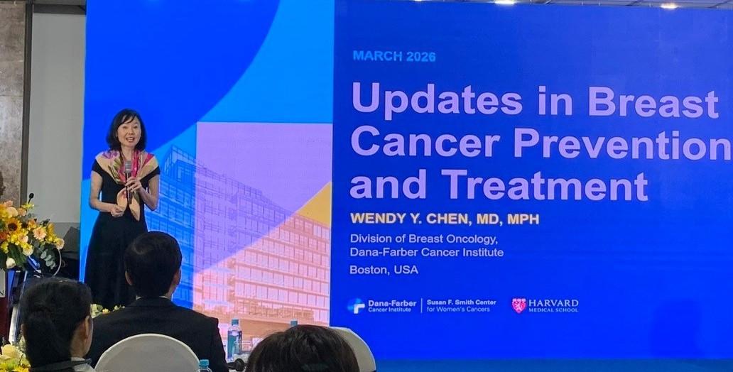 Chuyên gia Harvard giải mã nghịch lý ung thư vú tại Việt Nam Chuyên gia Harvard giải mã nghịch lý ung thư vú tại Việt Nam