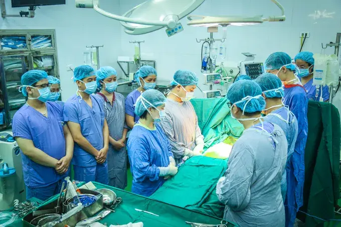 Lần đầu tại Việt Nam: Người được nhận gan lại hiến gan cho người bệnh khác