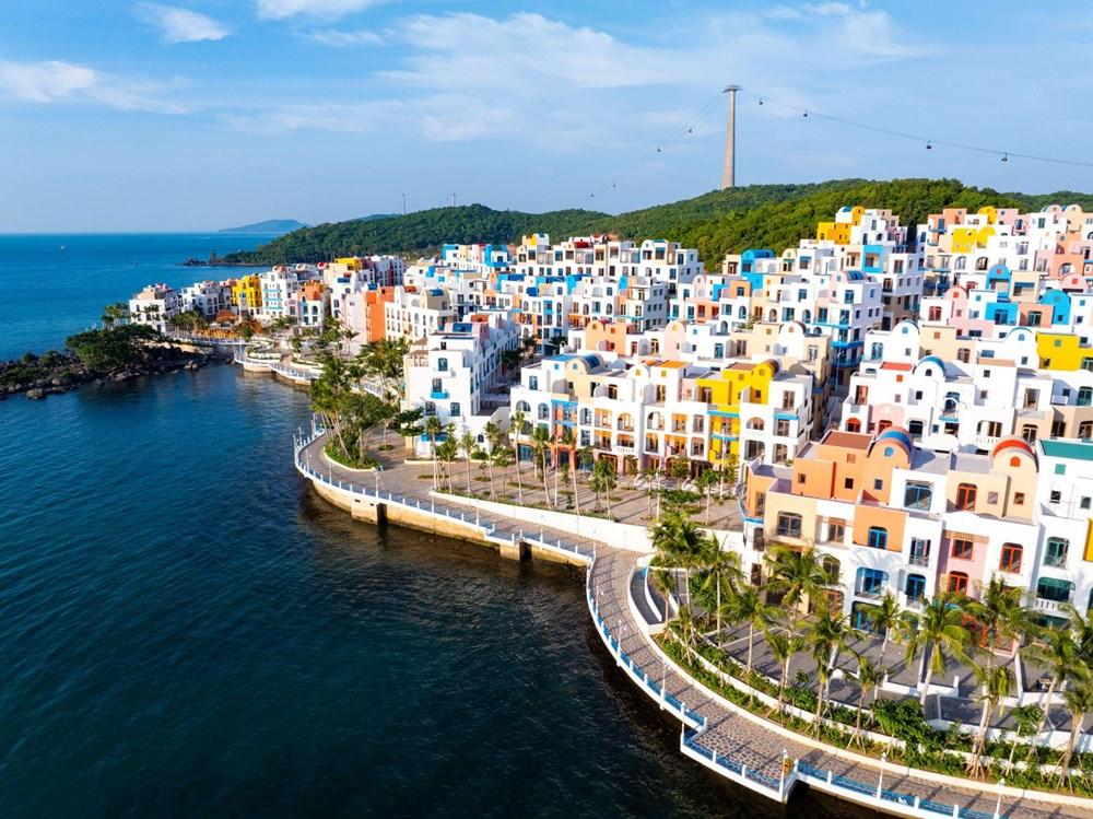 Không cần đến Địa Trung Hải, Việt Nam cũng có khu phố đẹp như mơ, mang dáng dấp 'thiên đường du lịch' Santorini